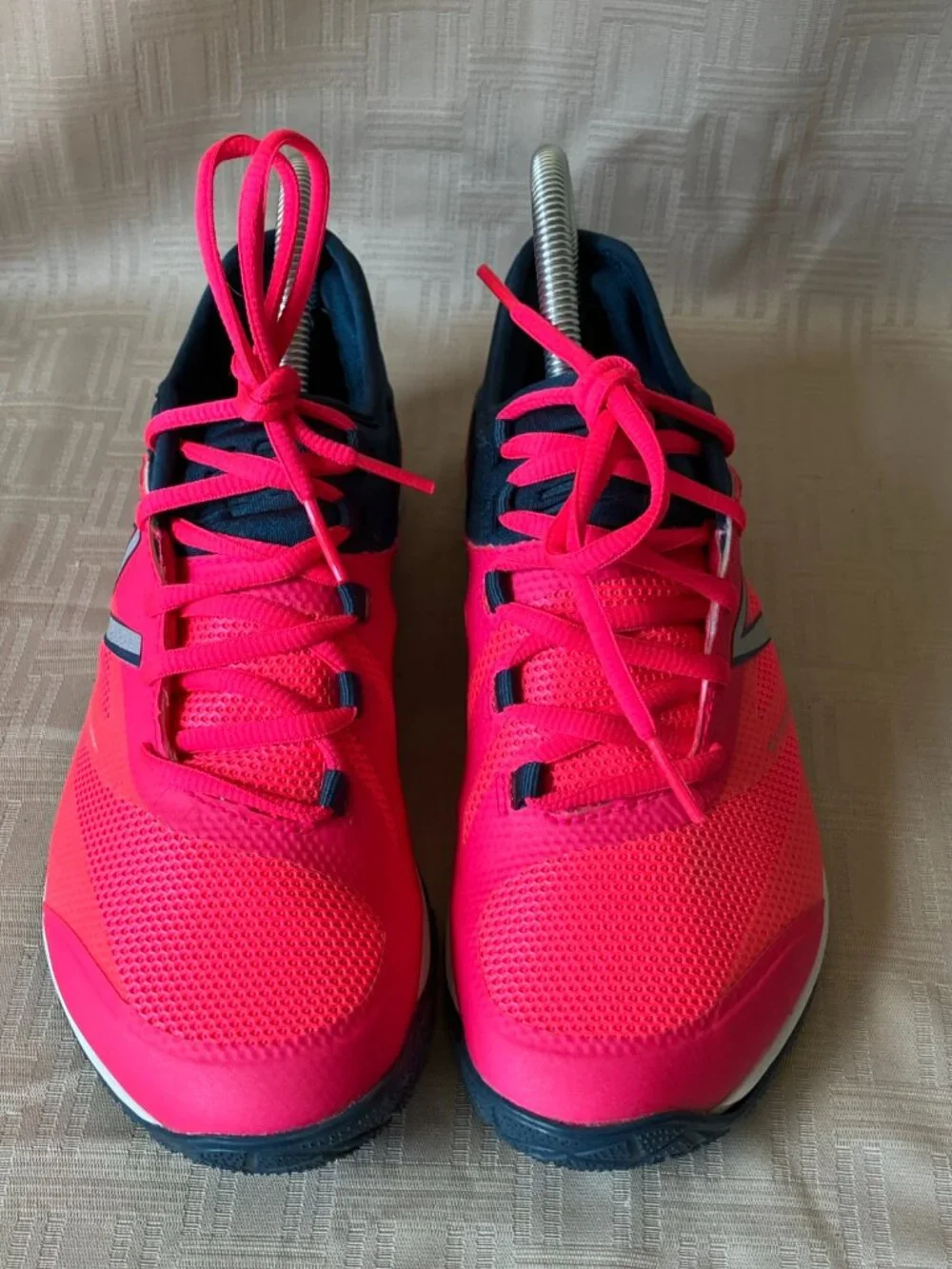 Rare Sample Shoes New Balance Minimus Women's Size 7 Vibrant Pink / Navy